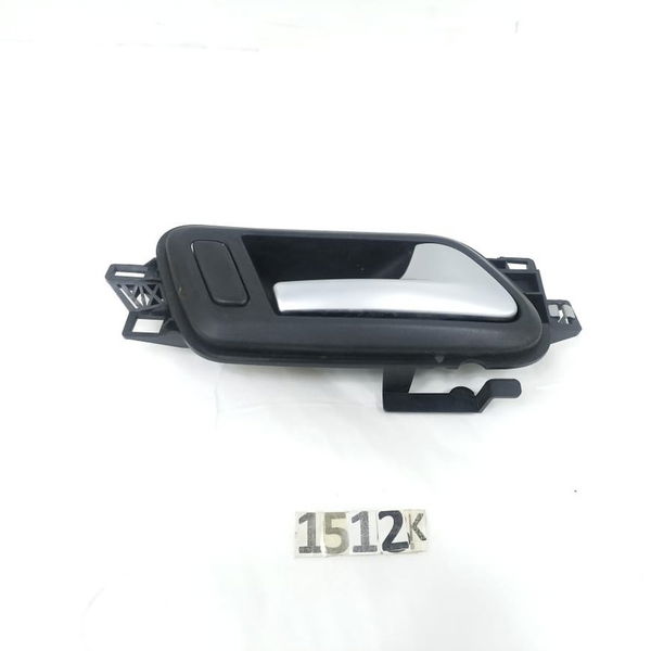 Maçaneta Interna Porta Dianteira Direita Amarok 2011 Detalhe