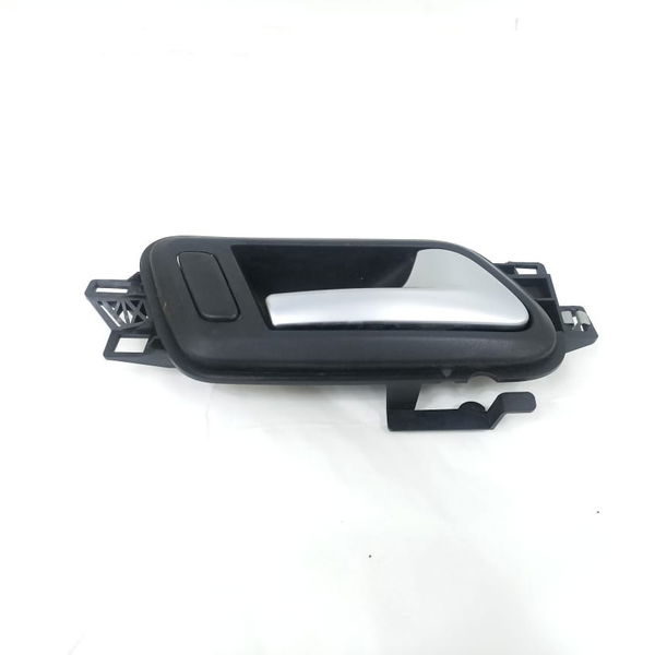 Maçaneta Interna Porta Dianteira Direita Amarok 2011 Detalhe