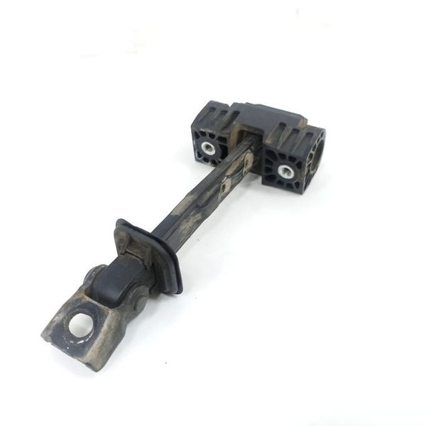 Limitador Porta Dianteira Direita Vw Amarok 2011