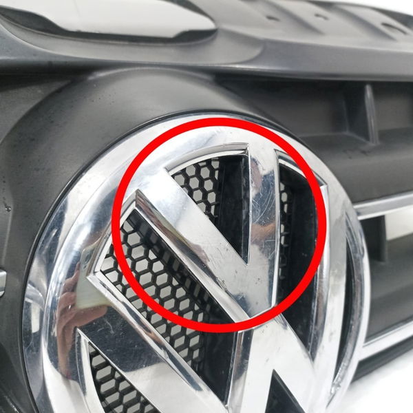 Grade Frontal Vw Amarok 2011 Detalhe