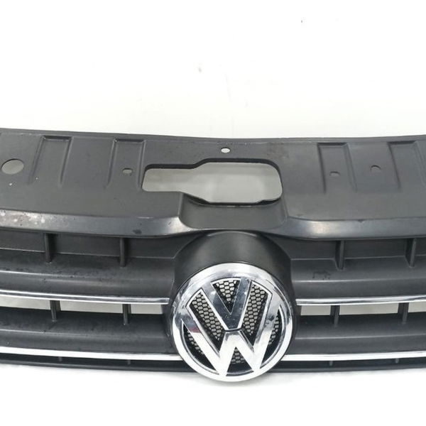 Grade Frontal Vw Amarok 2011 Detalhe
