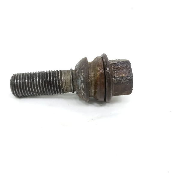Parafuso Roda Traseira Esquerda Vw Amarok 2011 Unidade