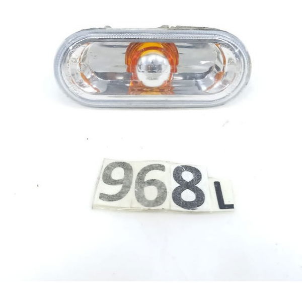 Pisca Paralama Esquerdo Volkswagen Amarok 2011