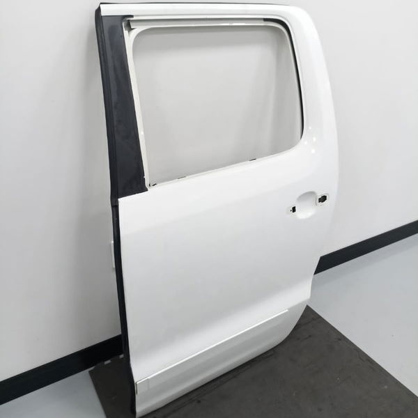 Porta Lata Traseira Esquerda Volkswagen Amarok 2011  Detalhe