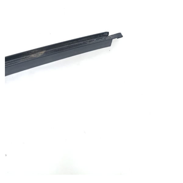 Guia Canaleta Vidro Porta Traseira Esquerda Amarok 2011