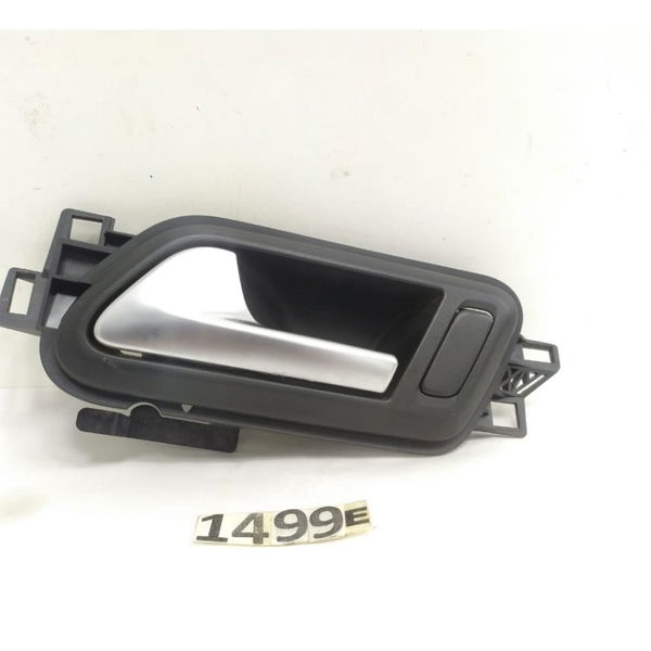 Maçaneta Interna Traseira Esquerda Amarok 2011 Detalhe