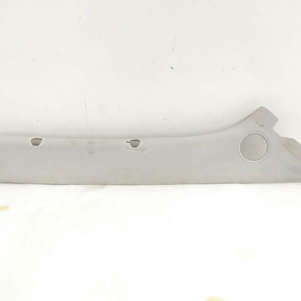 Acabamento Coluna Direita Parabrisa Amarok 2011 Detalhe