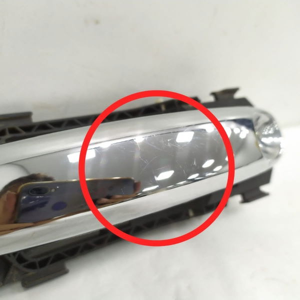 Maçaneta Externa Traseira Direita Vw Amarok 2011 Detalhe