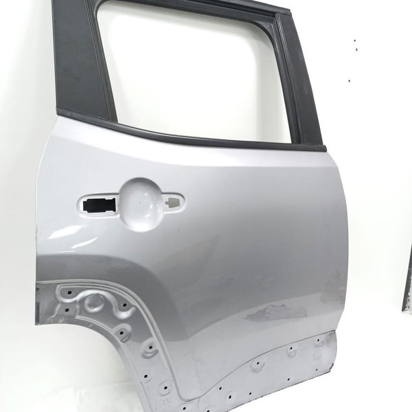 Porta Lata Traseira Direita Jeep Renegade 2022 Detalhe