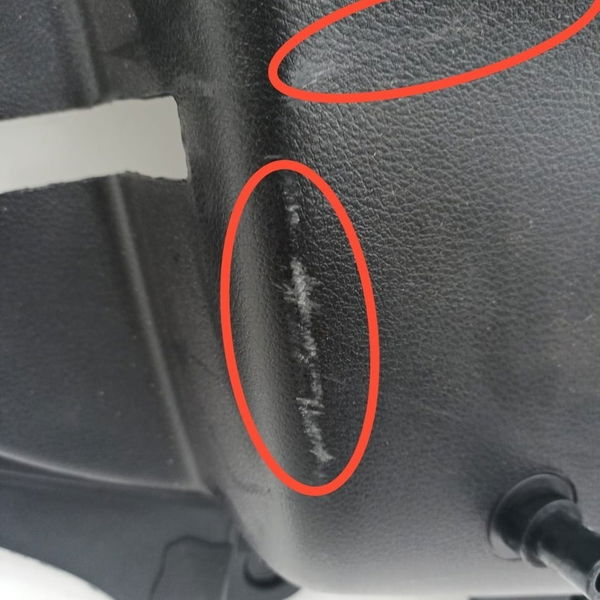 Forro Esquerdo Porta Malas Jeep Renegade 2022  Detalhe