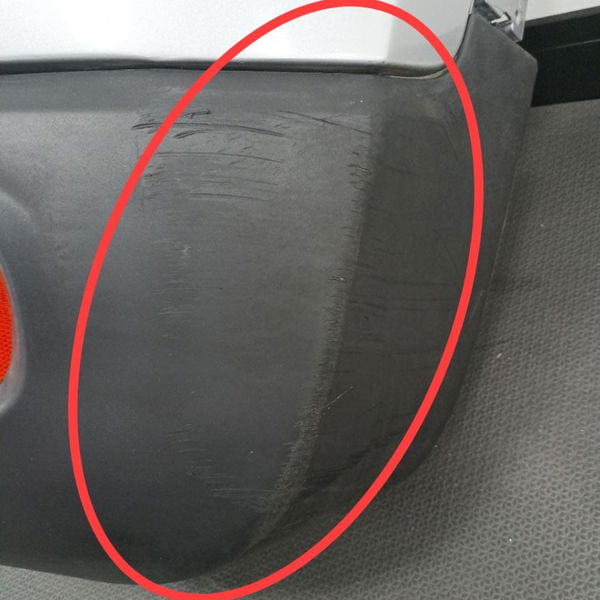 Parachoque Traseiro Jeep Renegade 2022 Detalhe