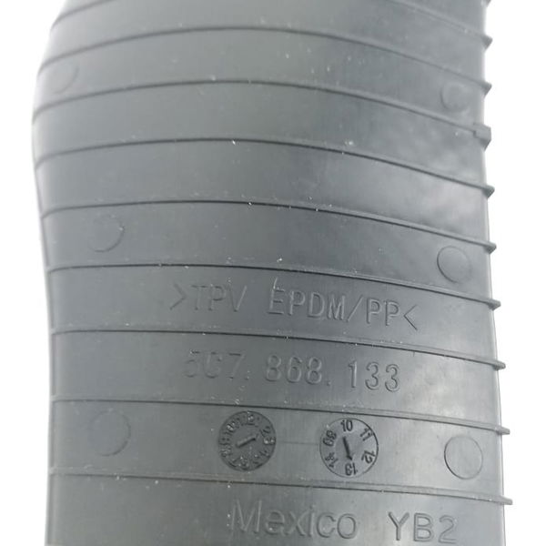 Borracha Forro Porta Dianteira Esquerda Vw Jetta 2013