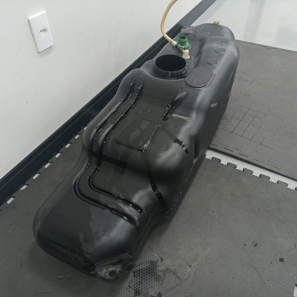 Tanque Combustível Vw Amarok 2011 2h0201085e