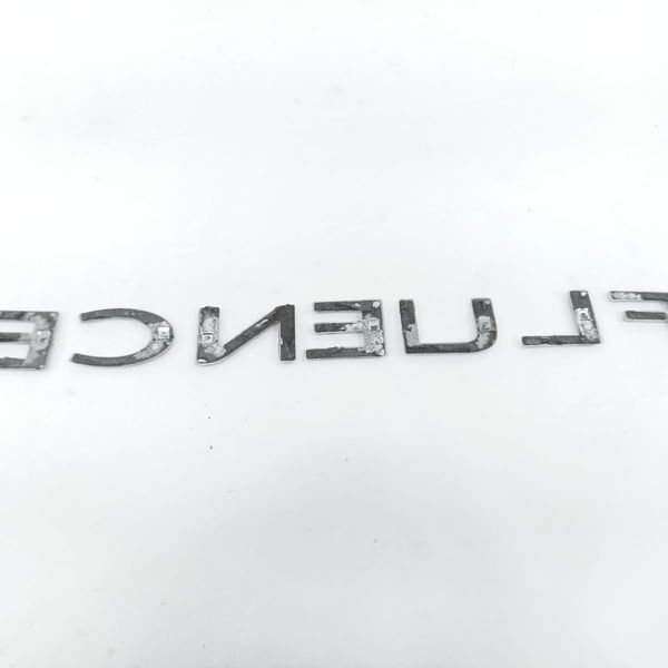 Emblema Fluence 2013
