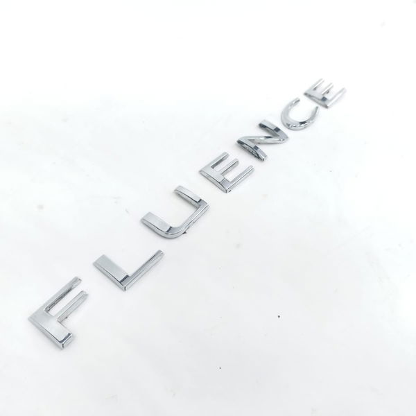 Emblema Fluence 2013