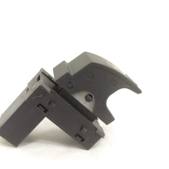 Botão Vidro Dianteiro Direito Vw Jetta 2013 7l6959805b