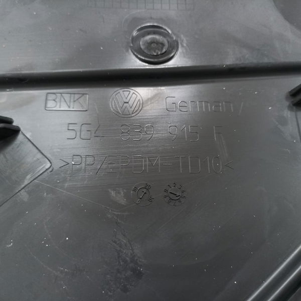 Guarda Pó Porta Traseira Esquerda Vw Golf Gti 2019