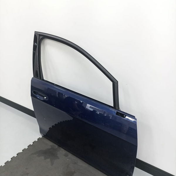 Porta Lata Dianteira Direita Vw Golf Gti 2019 Detalhe