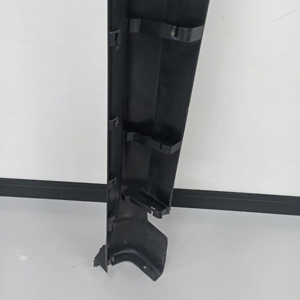 Spoiler Lateral Direito Jeep Compass Flex 2020 N1 Detalhe
