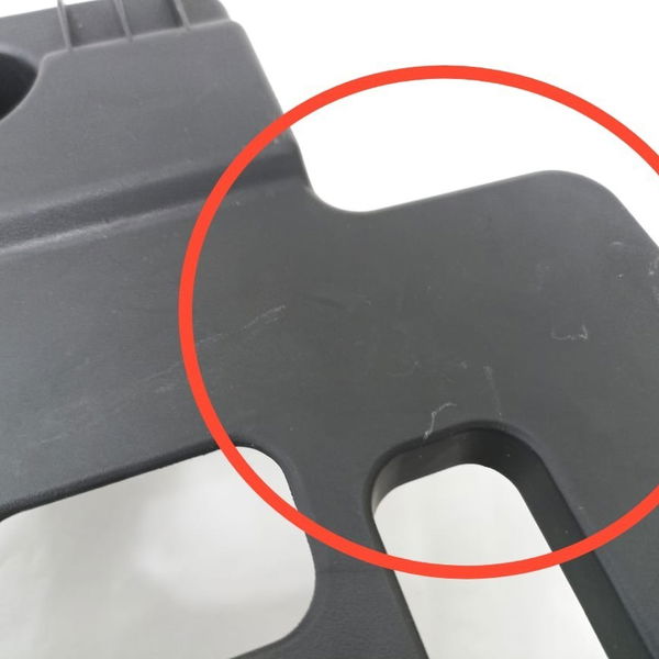 Moldura Acabamento Inferior  Painel  Gm Tracker 2018 Detalhe