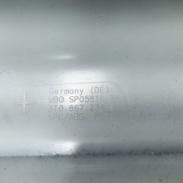 Acabamento Coluna Direita Parabrisa Rs5 4.2 V8 2010