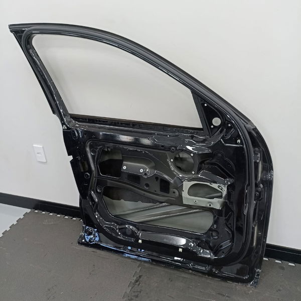 Porta Lata Dianteira Esquerda Bmw X4 2017  Detalhe