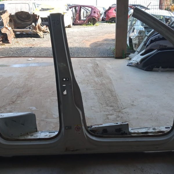 Coluna De Porta Dianteira Direita Amarok