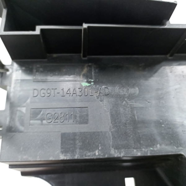 Caixa Box Bateria Ford Fusion 2014 Dg9t14a301ad