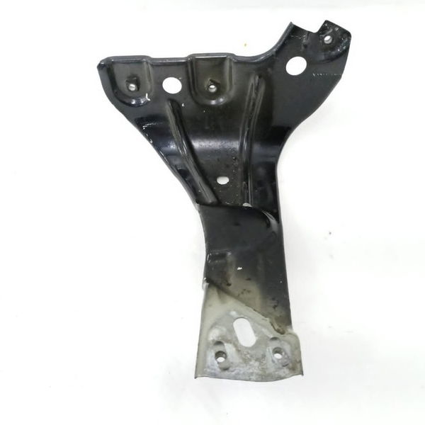 Suporte Paralama Esquerdo Vw Passat Cc V6 2014 8c8821141 