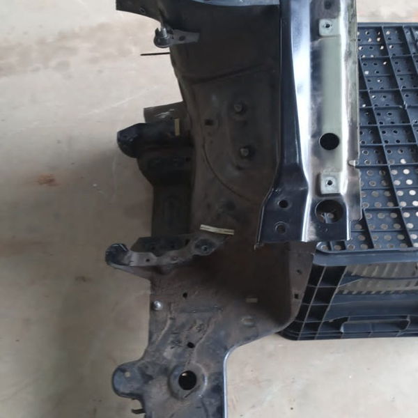 Longarina Dianteira Esquerda Volkswagen Passat Cc 2014