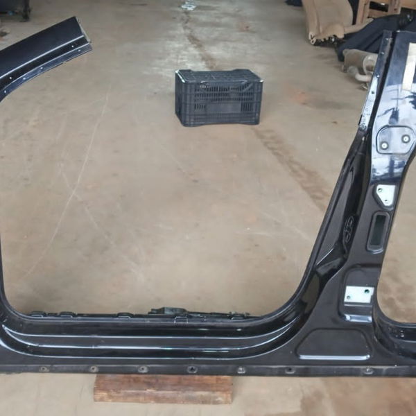 Coluna De Porta Esquerda Volkswagen Passat Cc 2014