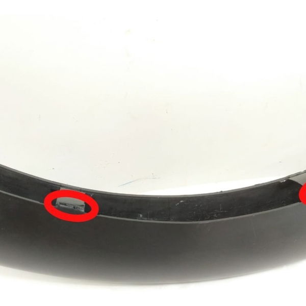 Acabamento Dobradiça Esquerda Audi Rs5 2011 Detalhe