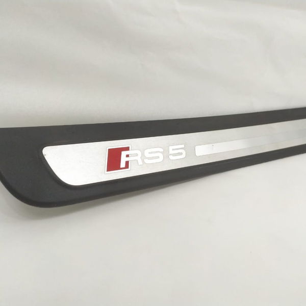 Soleira Porta Direita Audi Rs5 4.2 V8 2010 2011 Detalhe