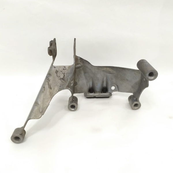 Suporte Dianteiro Esquerdo Audi Rs5 4.2 V8 2010 2011