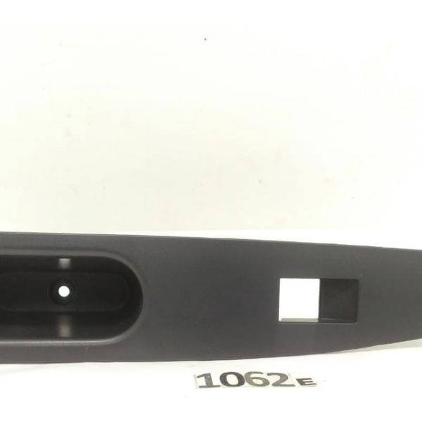 Moldura Botão Vidro Traseiro Direito Fusion 2.3 Sel 2008