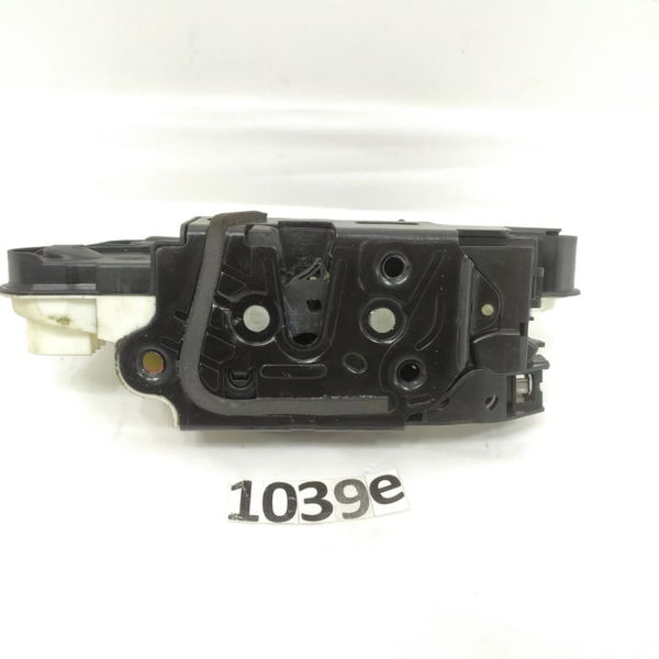 Fechadura Porta Dianteira Esquerda Vw Passat Cc 2014