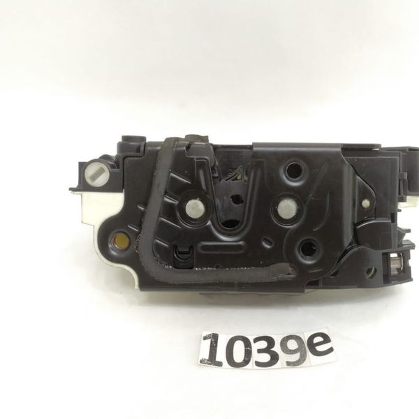 Fechadura Porta Traseira Esquerda Vw Passat Cc 2014