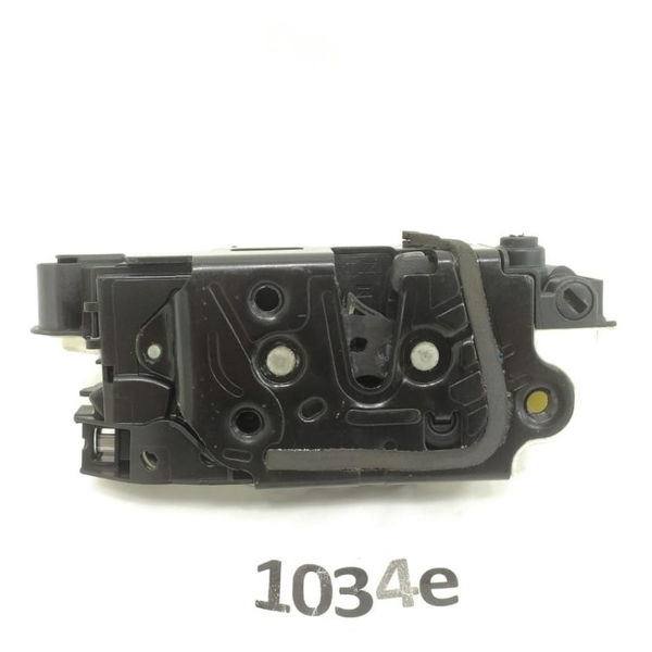 Fechadura Porta Traseira Direita Vw Passat Cc 2014