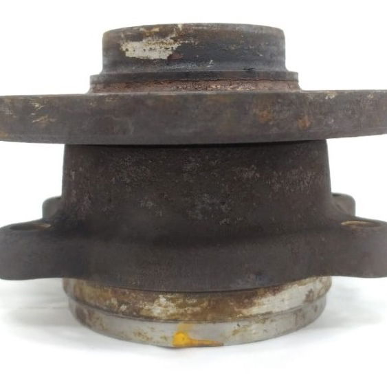 Cubo Rolamento Roda Dianteiro Direito Vw Passat Cc 2014