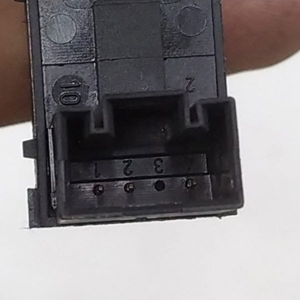 Botão Comando Vidro Traseiro Direito Vw Passat Cc 2014