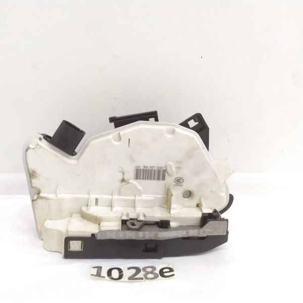 Fechadura Porta Dianteira Direita Vw Passat Cc 2014