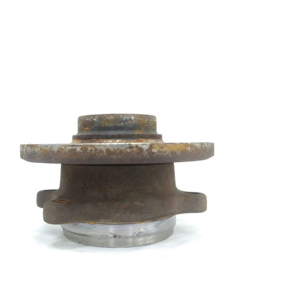 Cubo Rolamento Roda Traseiro Direito Vw Passat Cc 2014