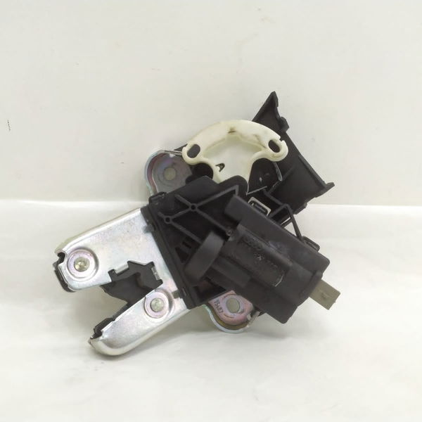 Fechadura Tampa Traseira Vw Passat Cc 2014