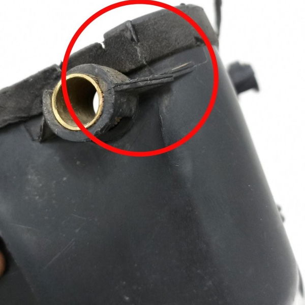 Suporte Caixa Fusível Fiat Idea Adventure 2014-15 Detalhe