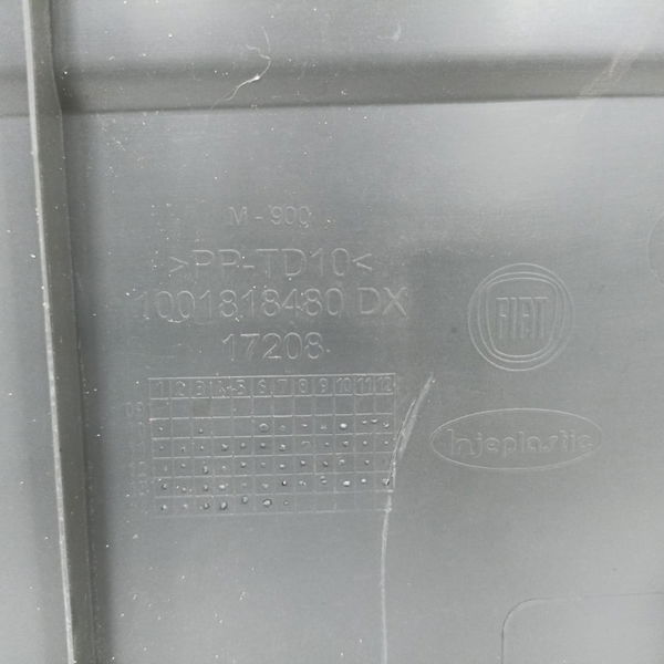 Moldura Porta Traseira Direita Fiat Idea 1.8 2014.15 