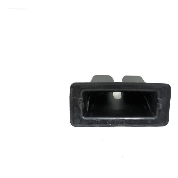 Acabamento Fechadura Porta Malas Gm Sonic 2012