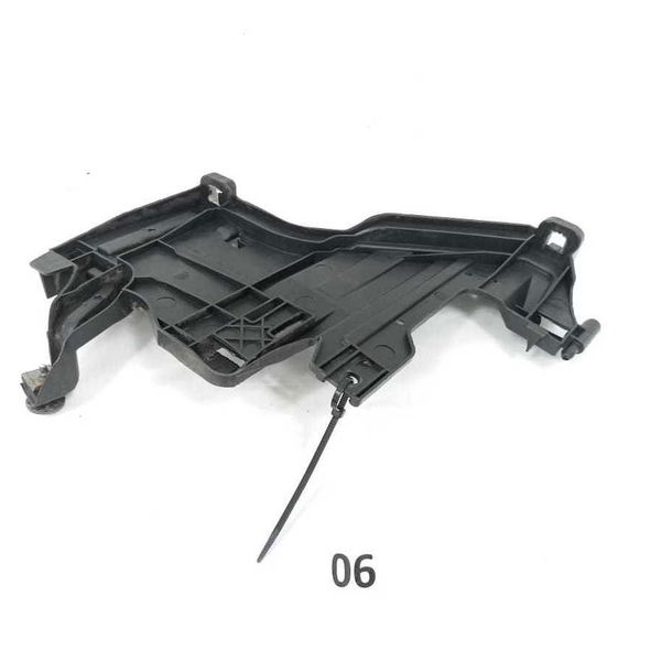 Suporte Inferior Farol Direito Audi A4 2011 