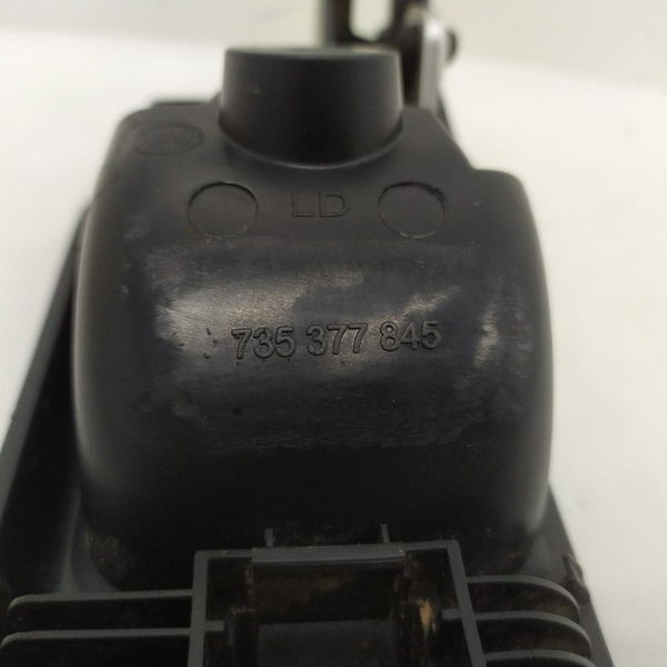 Moldura Botão Vidro Dianteiro Direito Fiat Idea 1.8 2015