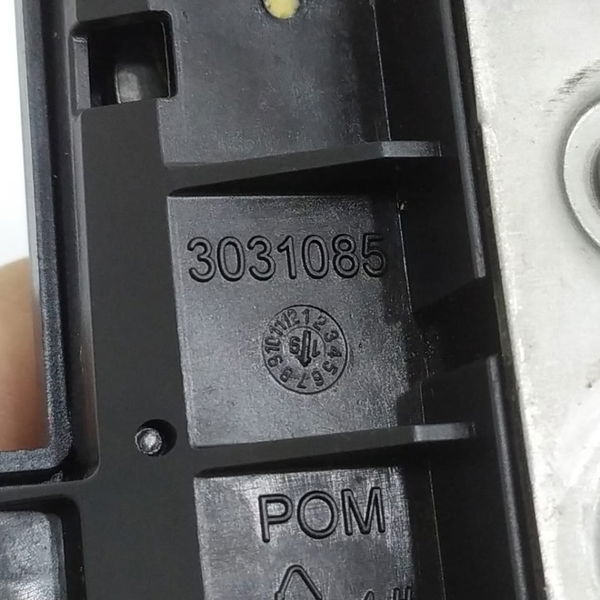 Fechadura Porta Dianteira Esquerda Gm Onix Joy 2018
