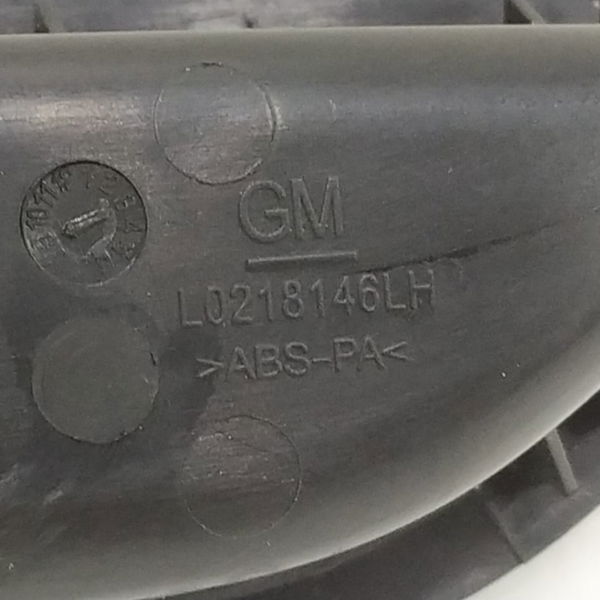 Moldura Botão Vidro Traseiro Esquerdo Gm Tracker 2018